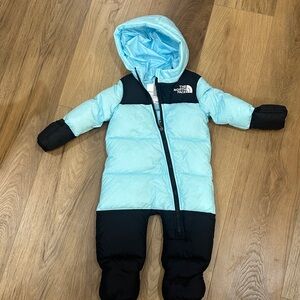 The North Face Infant Snowsuit in Light Blue and Black